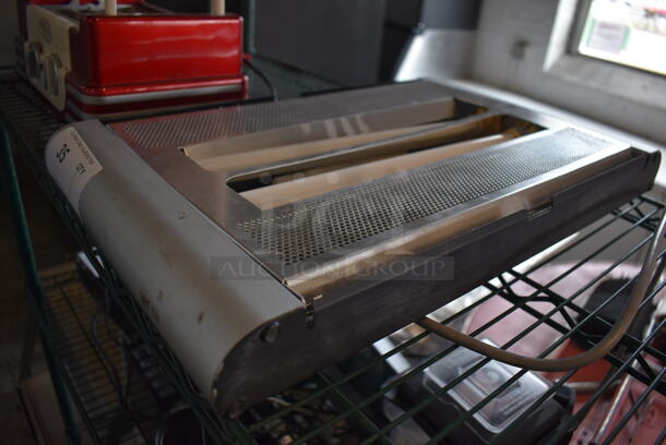 Metal Bug Zapper. 115 Volts, 1 Phase. Tested and Working! - Image 2 of 3