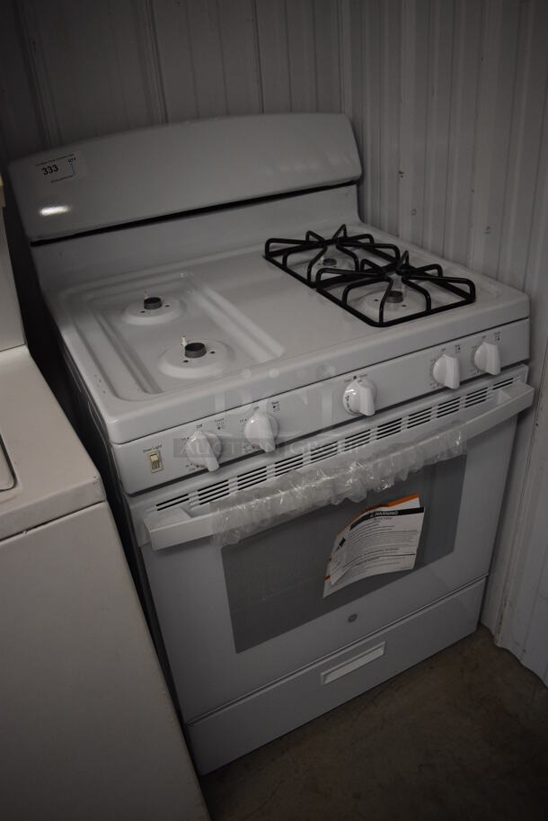General Electric Metal Natural Gas Powered 4 Burner Range w/ Oven and Warmer. Missing Parts. Contains a Liquid Propane Conversion Kit! Appears To Be BRAND NEW! 30x30x46 - Image 2 of 7