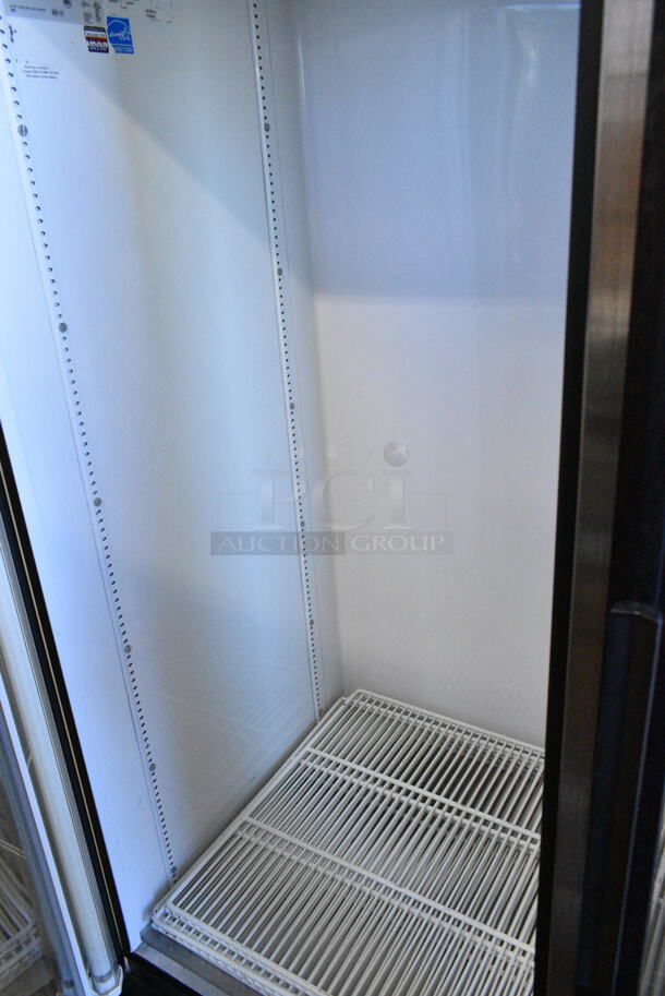 True GDM-49 Metal Commercial 2 Door Reach In Cooler Merchandiser w/ Poly Coated Racks. 115 Volts, 1 Phase. Tested and Powers On But Does Not Get Cold - Image 4 of 6