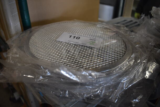 12 BRAND NEW! Winco Model APZS-10 Metal Mesh Round Pizza Pans. 10x10. 12 Times Your Bid! - Image 3 of 3