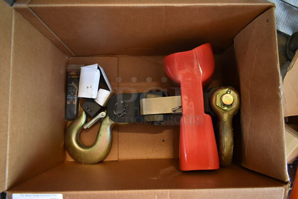 BRAND NEW SCRATCH AND DENT! Torrey CRS-10000 Orange Metal 10,000 lb. Digital Crane Scale - Image 1 of 5