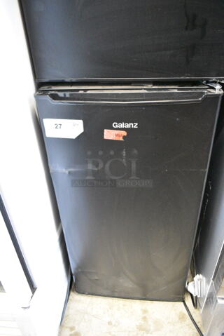 Galanz GLR33MBKE23 Mini Cooler. 115 Volts, 1 Phase. Cannot Test Due To Damaged Plug