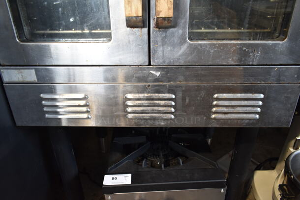 Vulcan Stainless Steel Commercial Propane Gas Powered Full Size Convection Oven w/ View Through Doors, Metal Oven Racks and Thermostatic Controls. - Image 4 of 10
