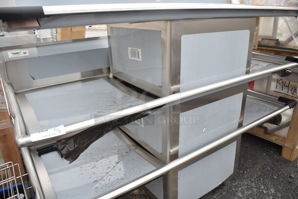 BRAND NEW SCRATCH AND DENT! Regency 600S12424224 Stainless Steel Single Bay Sink w/ Dual Drain Boards. Bay 24x24x14. Drain Boards 22.5x26 - Image 2 of 6