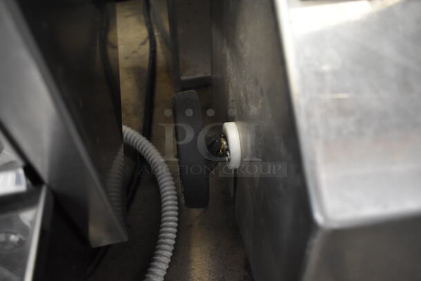 The Ice Box Company Metal Commercial Ice Bagger. - Image 7 of 10