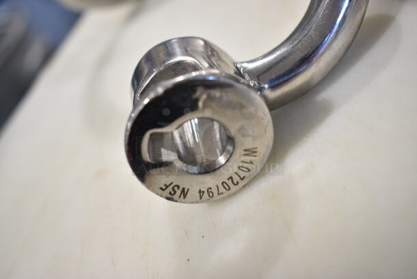 KitchenAid KG25H0XMC Metal Countertop 5 Quart Planetary Dough Mixer w/ Stainless Steel Mixing Bowl, 2 Whisks, Paddle, Dough Hook and Pastry Attachments. Tested and Does Not Power On - Image 4 of 11