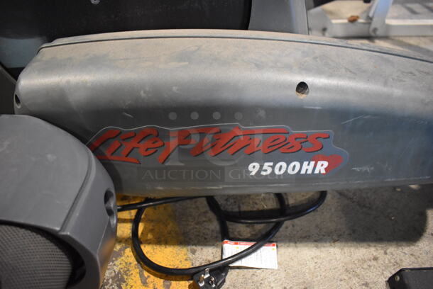 Life Fitness 9500HR Metal Commercial Floor Style Elliptical. 20x76x64. Tested and Working! - Image 5 of 6