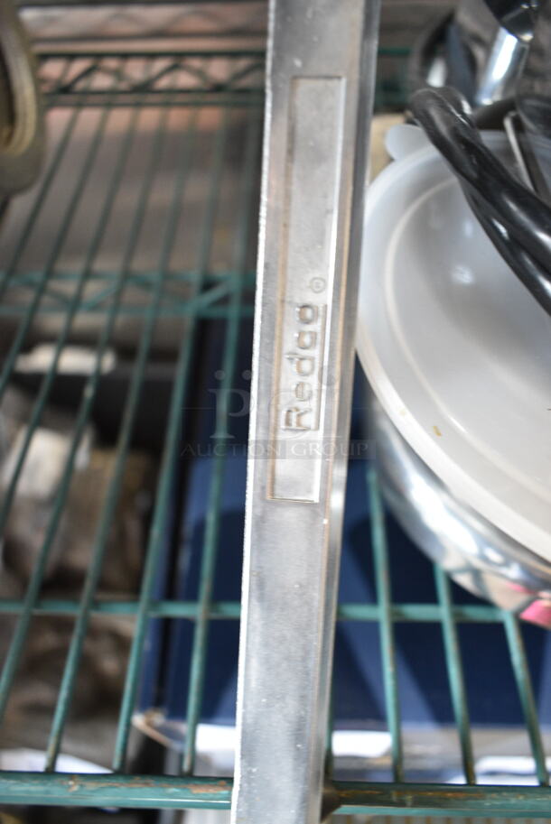 BRAND NEW SCRATCH AND DENT! Vollrath 15007 Redco InstaCut 3.5 10 Section Fruit and Vegetable Wedger - Image 6 of 6