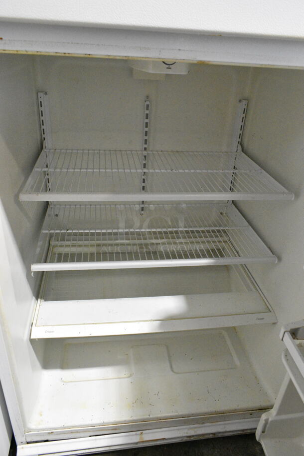 Whirlpool ET1WTKXKQ04 Metal Cooler w/ Freezer. 115 Volts, 1 Phase. Tested and Working! - Image 4 of 6