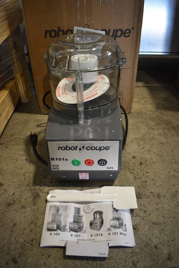BRAND NEW SCRATCH AND DENT! Robot Coupe Model R 101 B Metal Commercial Countertop Food Processor w/ Bowl, Lid, S Blade. 120 Volts, 1 Phase. 8x11x13.5. Tested and Working!