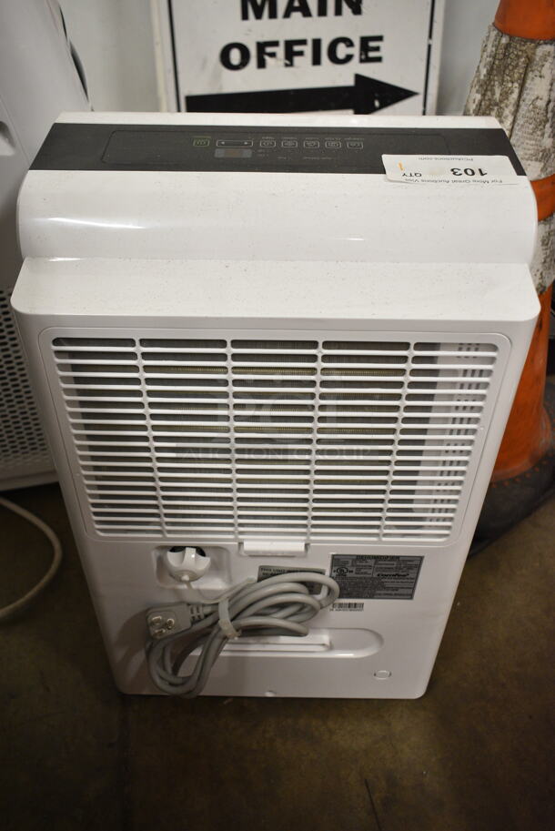 BRAND NEW SCRATCH AND DENT! Comfee CAD40C1BWT 40 Pint Dehumidifier. 115 Volts, 1 Phase. Tested and Working! - Image 4 of 5