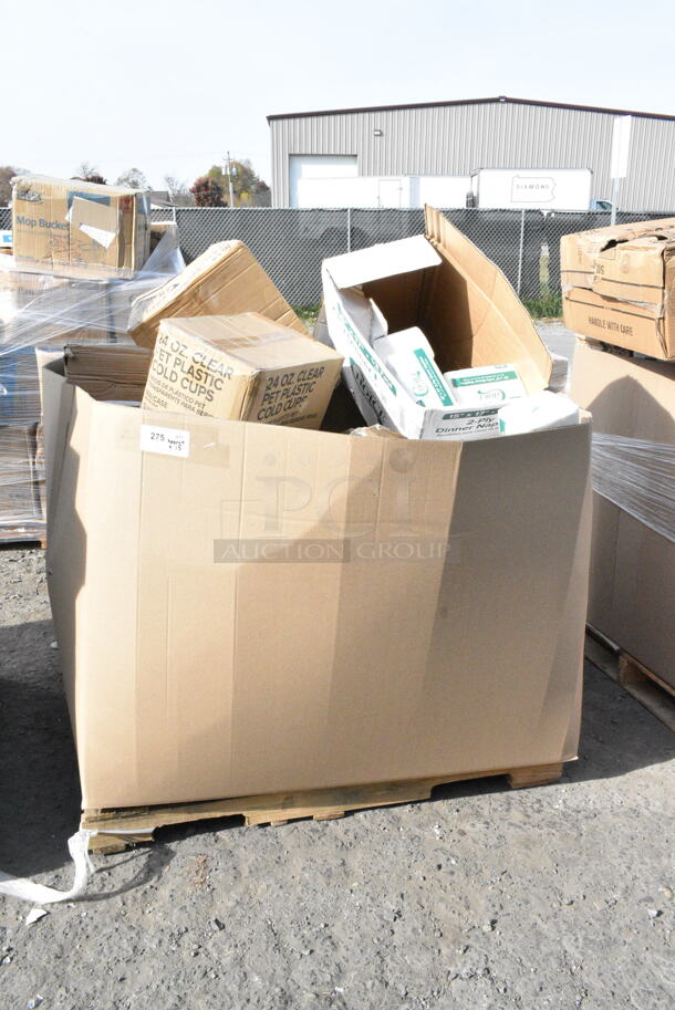 15 BRAND NEW Boxes Including Choice Napkins, 500CC16 Choice Clear PET Customizable Plastic Cold Cup - 16 oz. - 1000/Case, 24 oz Clear PET Plastic Cold Cups. 15 Times Your Bid!  - Image 1 of 5