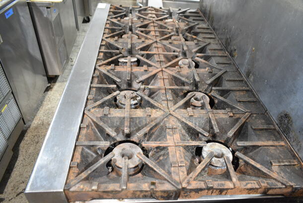Southbend 460 Stainless Steel Commercial Natural Gas Powered 10 Burner Range w/ 2 Ovens, Over Shelf and Back Splash on Commercial Casters.  - Image 2 of 7