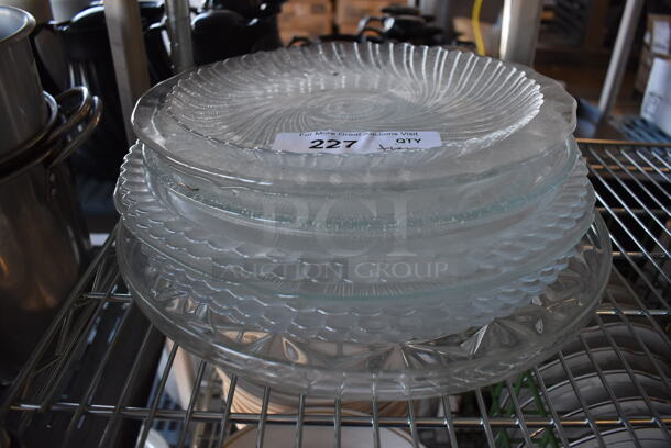 ALL ONE MONEY! Tier Lot of Various Items Including Ceramic and Glass Dishes - Image 7 of 8