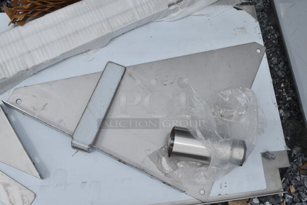 BRAND NEW SCRATCH AND DENT! Regency 600SALSTAND Salamander Broiler Stand - Image 4 of 6