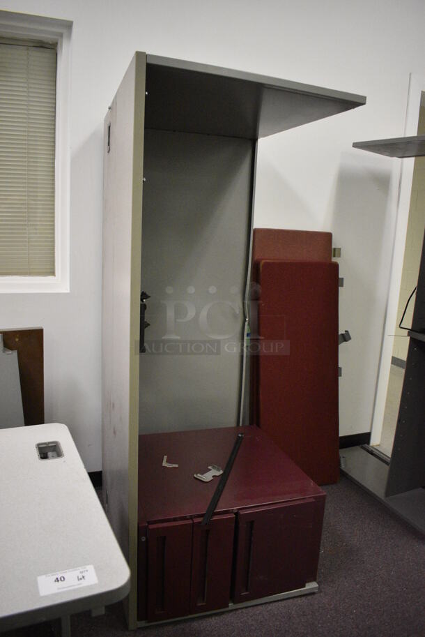 ALL ONE MONEY! Lot of various desk pieces . BUYER MUST REMOVE! - Image 5 of 8