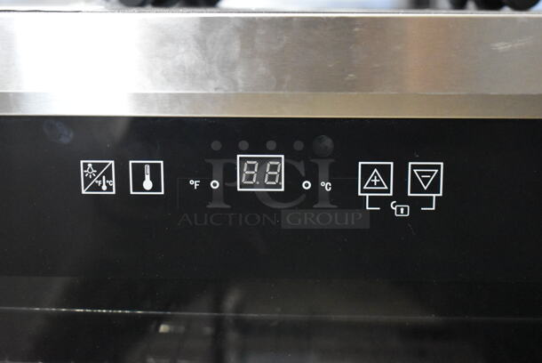 BRAND NEW SCRATCH AND DENT! Avanti BCA306SS  19 in. 3.0 cu. ft. Freestanding Beverage Center with Adjustable Shelves & Digital Controls. 115 Volts, 1 Phase. Tested and Working! - Image 2 of 4