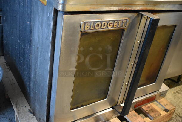 Blodgett Mark V Stainless Steel Commercial Electric Powered Full Size Convection Oven w/ View Through Doors, Metal Oven Racks and Thermostatic Controls. 208-250 Volts. 39x40x29 - Image 3 of 6