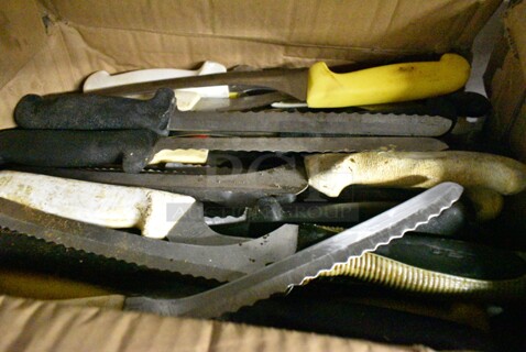 40 SHARPENED Stainless Steel Knives Including Serrated Bread Knives. 40 Times Your Bid! 