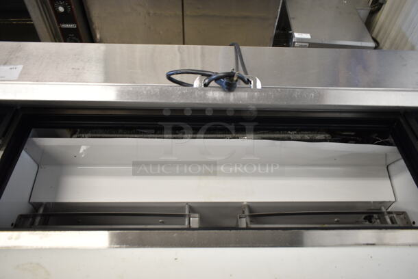 True TSSU-48-12D-4 Stainless Steel Commercial Sandwich Salad Prep Table Bain Marie Mega Top w/ 4 Drawers. 115 Volts, 1 Phase. Tested and Working! - Image 4 of 6