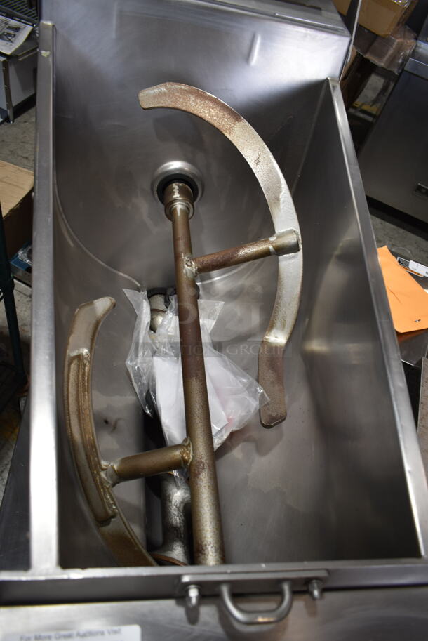 Hobart MG2032 Metal Commercial Floor Style Electric Powered Meat Mixer Grinder w/ Foot Pedal on Commercial Casters. 208 Volts, 3 Phase. Tested and Working! - Image 4 of 7