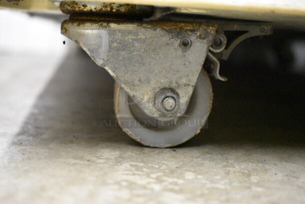 AHT RIO S 100 Metal Commercial Chest Freezer Merchandiser on Commercial Casters. 115 Volts, 1 Phase. Tested and Working! - Image 5 of 6