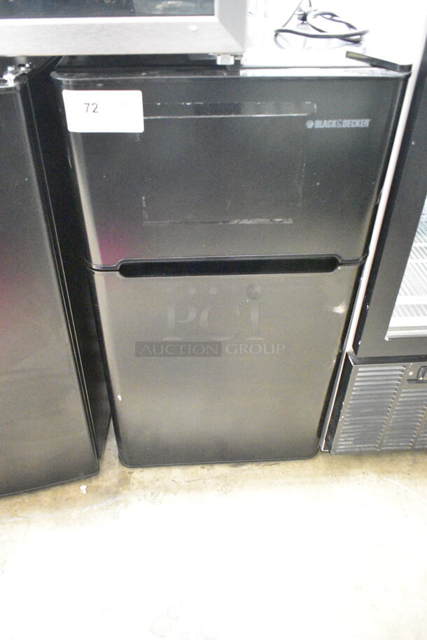 Black & Decker BCD33B Metal Mini Cooler w/ Freezer. 115 Volts, 1 Phase. Tested and Powers On But Does Not Get Cold - Image 1 of 6