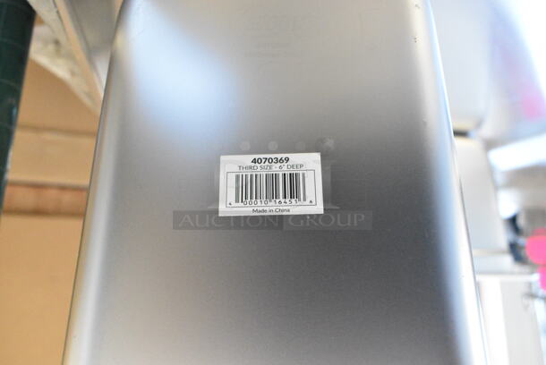 6 BRAND NEW SCRATCH AND DENT! Items Including 5 Stainless Steel Drop In Bins and 1 Full Size Baking Pan. 6 Times Your Bid!  - Image 5 of 9