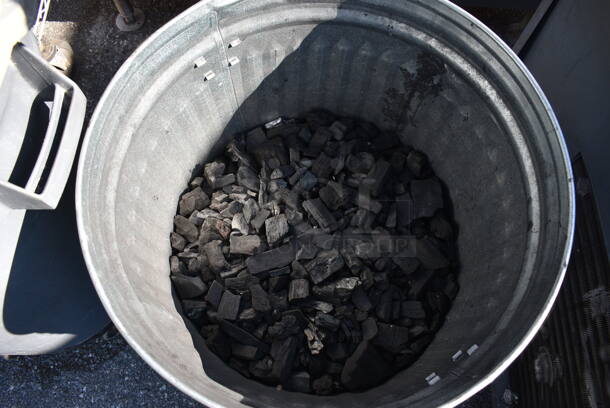 Metal Trash Can w/ Lid. 21x21x29 - Image 3 of 5