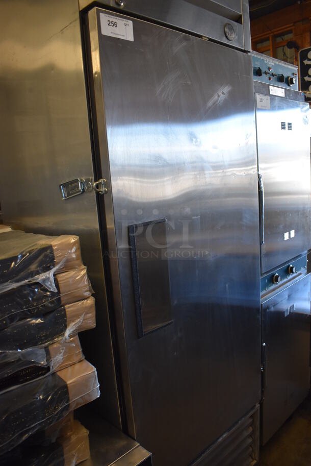 True T-23 Stainless Steel Commercial Single Door Reach In Cooler on Commercial Casters. 115 Volts, 1 Phase. 27x30x83. Tested and Powers On But Does Not Get Cold - Image 4 of 5