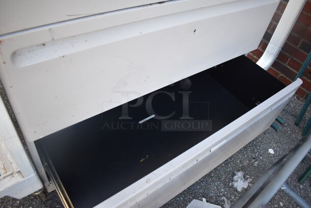 Gray 4 Drawer Filing Cabinet. 41.5x20x54 - Image 4 of 4