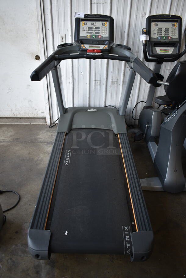 Matrix Ultimate Deck Commercial Floor Style Treadmill. Tested and Working! - Image 2 of 7