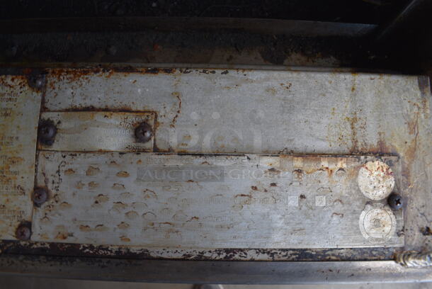 Blodgett 1060B Stainless Steel Commercial Propane Gas Powered Single Deck Pizza Oven w/ Cooking Stones on Metal Legs. 78x45x63 - Image 6 of 9