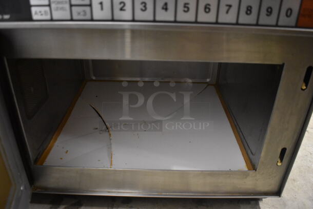 Panasonic NE-1757R Commercial Stainless Steel Electric Countertop Microwave Oven. - Image 4 of 5