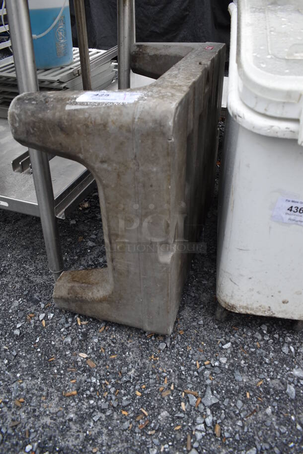 Gray Poly Dunnage Rack. 30x22x12 - Image 2 of 4