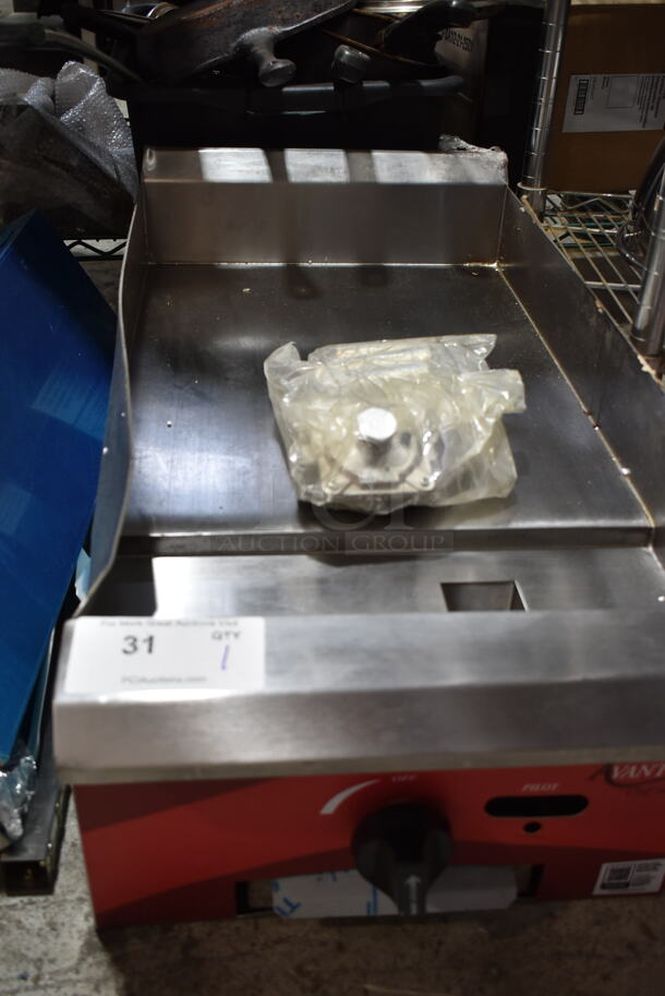 BRAND NEW SCRATCH AND DENT! Avantco 177FFDS1 Stainless Steel Commercial Countertop 15" Gas Powered Flat Top Griddle with Manual Controls. 30,000 BTU. - Image 7 of 9