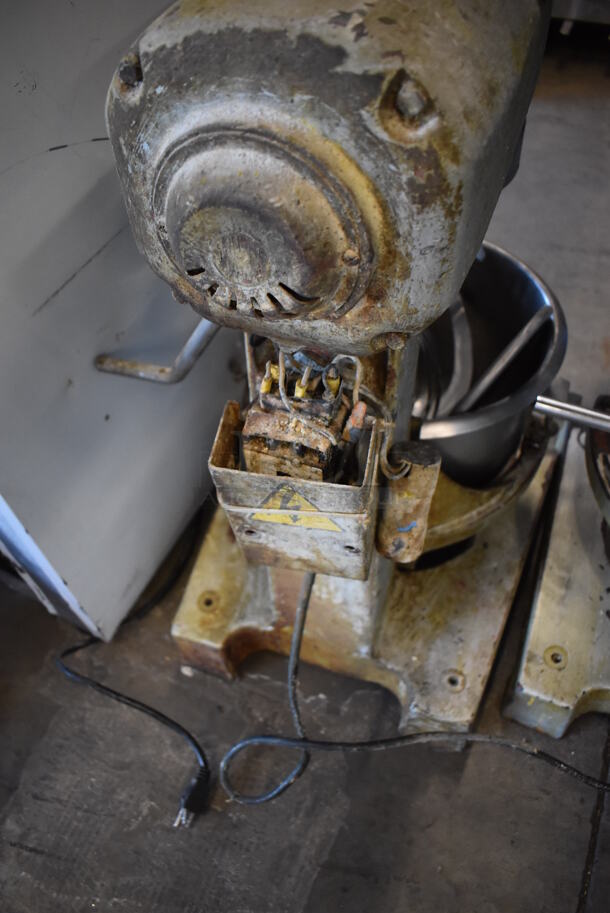Metal Commercial Countertop 20 Quart Planetary Dough Mixer w/ Metal Mixing Bow, Dough Hook, Paddle and Balloon Whisk Attachments. 115 Volts, 1 Phase. 17x17x30. Cannot Test - Unit Needs New Power Cord - Image 5 of 6
