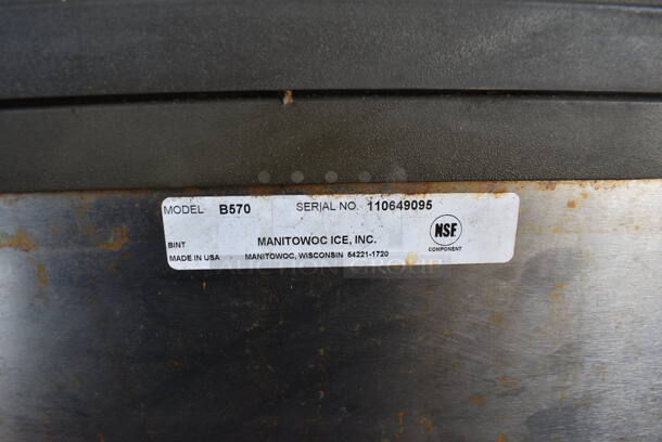 2011 Manitowoc Model SY0504A Stainless Steel Commercial Ice Machine Head on Manitowoc Model B570 Commercial Ice Bin. 115 Volts, 1 Phase. 30x33.5x72 - Image 5 of 6