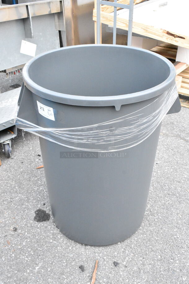 2 BRAND NEW! Gray Poly Trash Cans w/ 2 Trash Can Dollies. 2 Times Your Bid! - Image 3 of 6