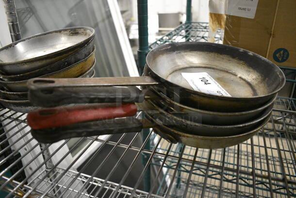 4 Metal Skillets. 14.5x8.5x1.5. 4 Times Your Bid!