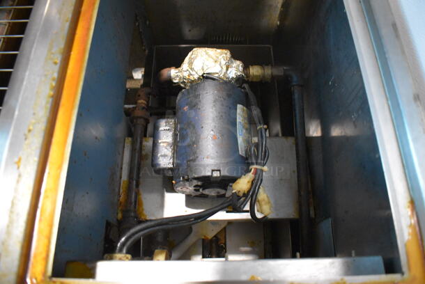 Dean SM40GMS Stainless Steel Commercial Natural Gas Powered Single Bay Deep Fat Fryer w/ 2 Metal Fry Baskets, Lid, Right Side Dumping Station on Commercial Casters. 105,000 BTU. 31x30x51 - Image 5 of 10