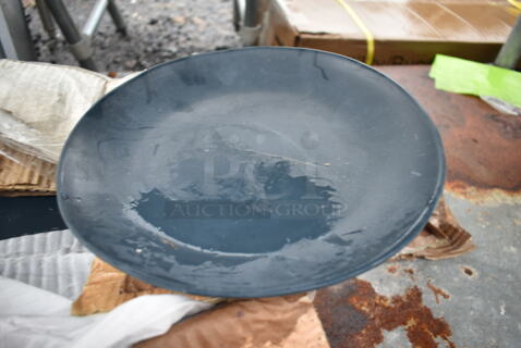 Box of 2 Plates. 