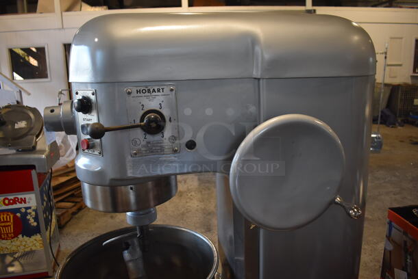 REFURBISHED! Hobart H-600 Metal Commercial Floor Style 60 Quart Planetary Dough Mixer w/ Stainless Steel Mixing Bowl and Dough Hook Attachment. Unit Has Been Professionally Refurbished! 208 Volts, 3 Phase. 28x40x56 - Image 8 of 9