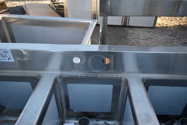 BRAND NEW SCRATCH AND DENT! Regency 600B31014 Stainless Steel Commercial 3 Bay Sink w/ 1 Leg, Faucet and Handles. Bays 10x14 - Image 3 of 4