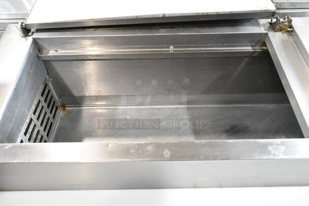 Metalfrio PICL-71-9 Stainless Steel Commercial Pizza Prep Table on Commercial Casters. 115 Volts, 1 Phase. Tested and Working! - Image 4 of 8