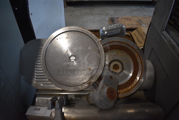 Globe Stainless Steel Commercial Countertop Meat Slicer w/ Blade Sharpener. 26x24x28. Tested and Does Not Power On - Image 3 of 5