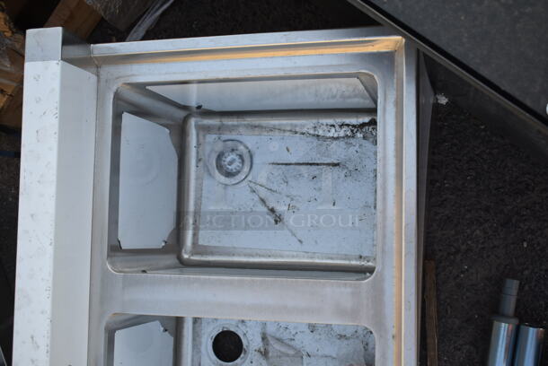 BRAND NEW SCRATCH AND DENT! Steelton 522BS3T38 3 Bowl 18 Gauge Underbar Sink - 38" x 18 3/4" - Image 4 of 7