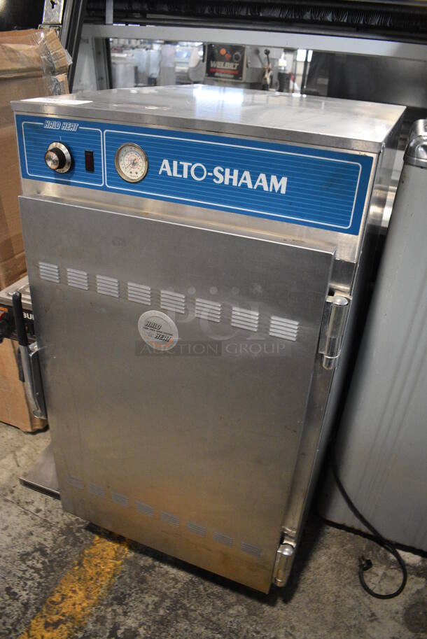Alto Shaam Model 1000-S Stainless Steel Commercial Holding Heated Cabinet on Commercial Casters. 125 Volts, 1 Phase. 22x30x41. Tested and Working! - Image 2 of 5