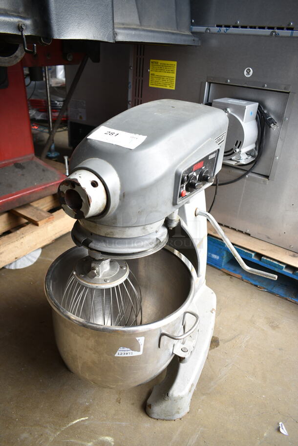 Hobart Legacy HL200 Metal Commercial Countertop 20 Quart Planetary Dough Mixer w/ Stainless Steel Mixing Bowl and Whisk Attachment. 100-120 Volts, 1 Phase. Tested and Working! - Image 3 of 5