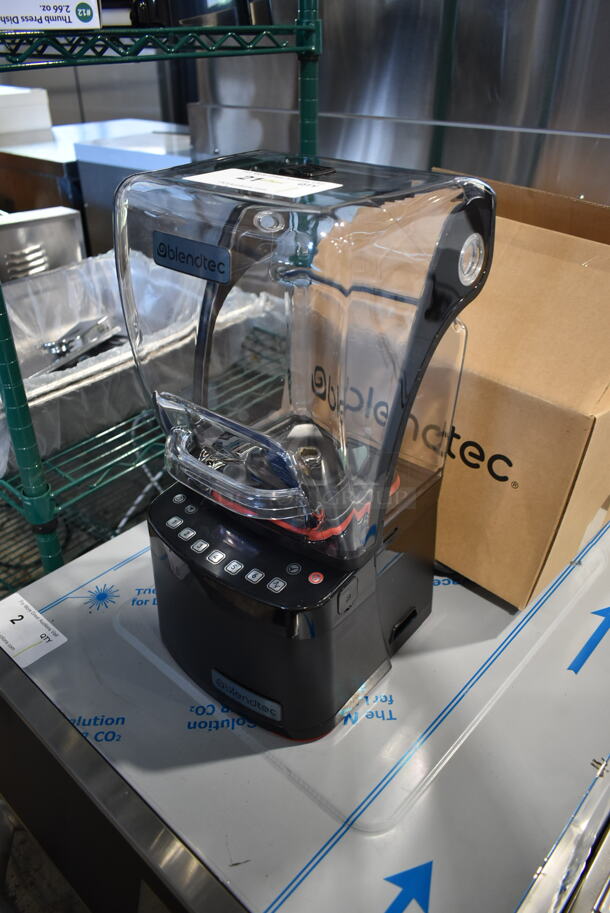 BRAND NEW SCRATCH AND DENT! 2023 Blendtec CQB2 Metal Commercial Countertop Drink Blender w/ Poly Dome Cover. 120 Volts, 1 Phase. Tested and Working! - Image 3 of 11